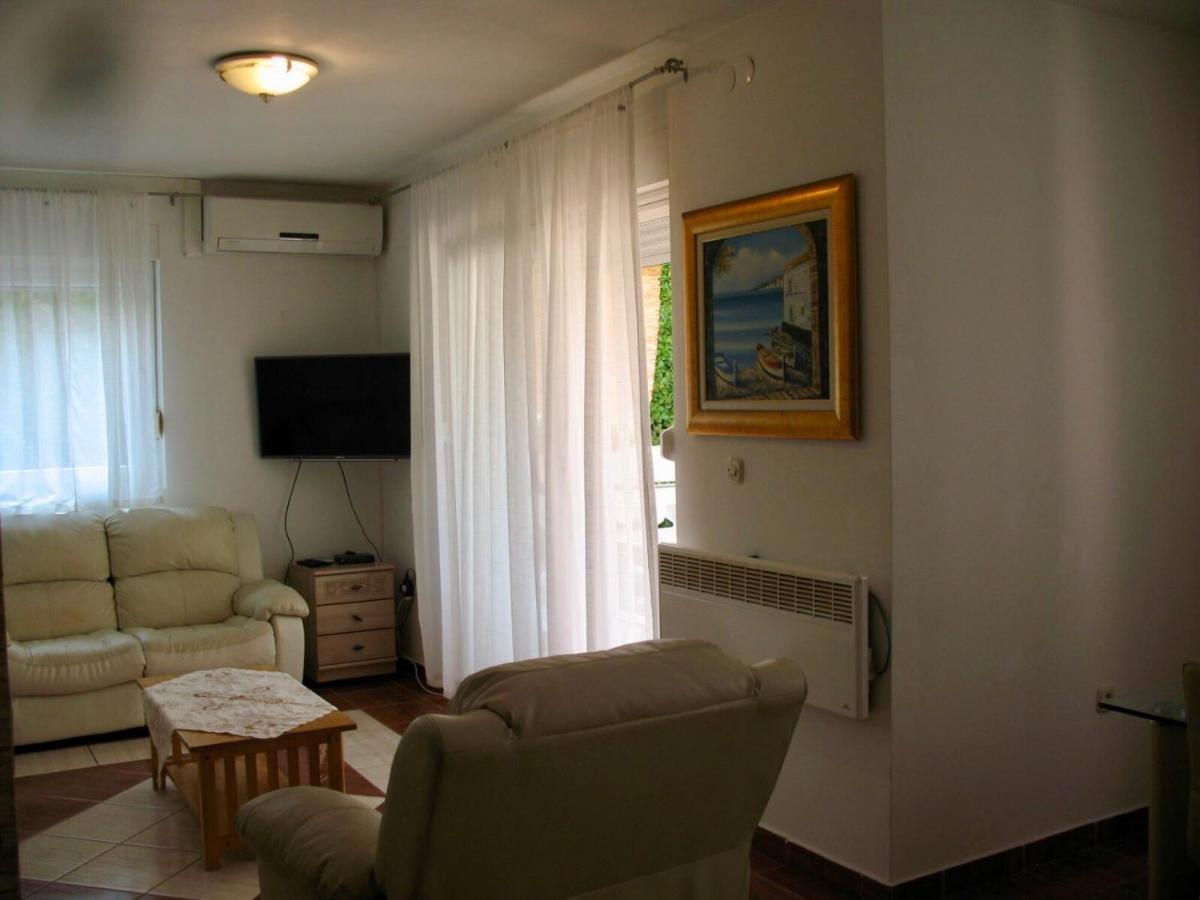 Zsa Zsa Holiday Home Srima Luaran gambar