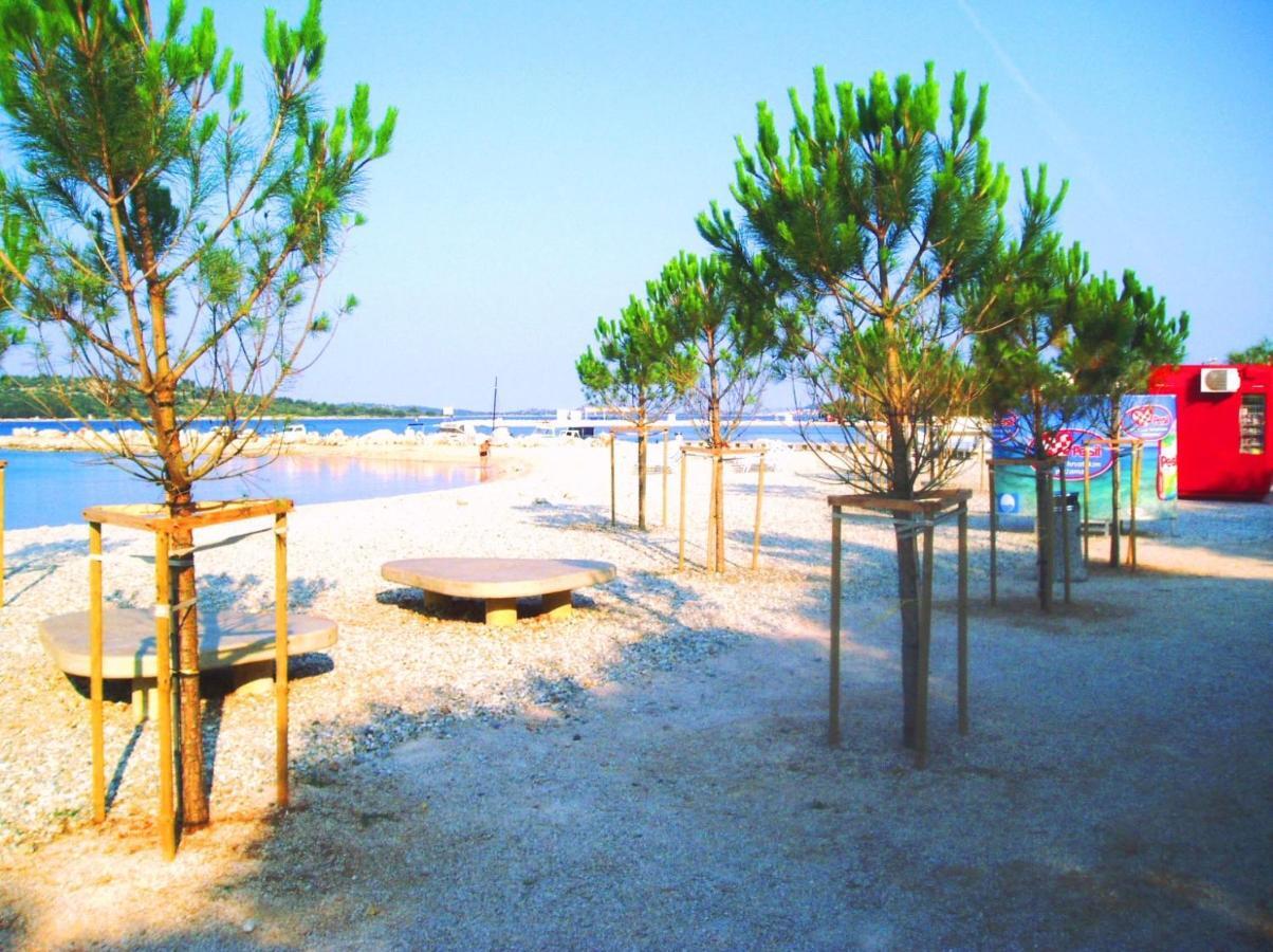Zsa Zsa Holiday Home Srima Luaran gambar