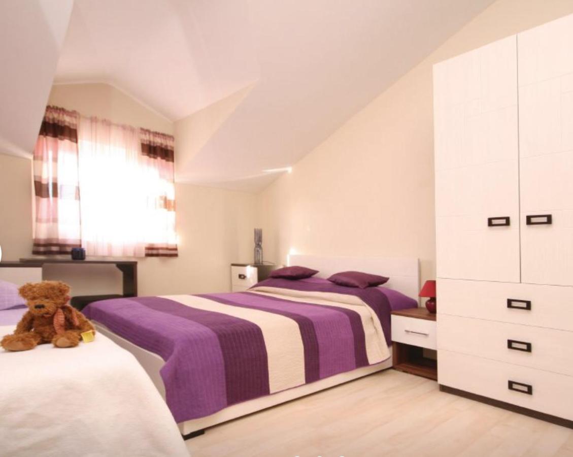Zsa Zsa Holiday Home Srima Luaran gambar